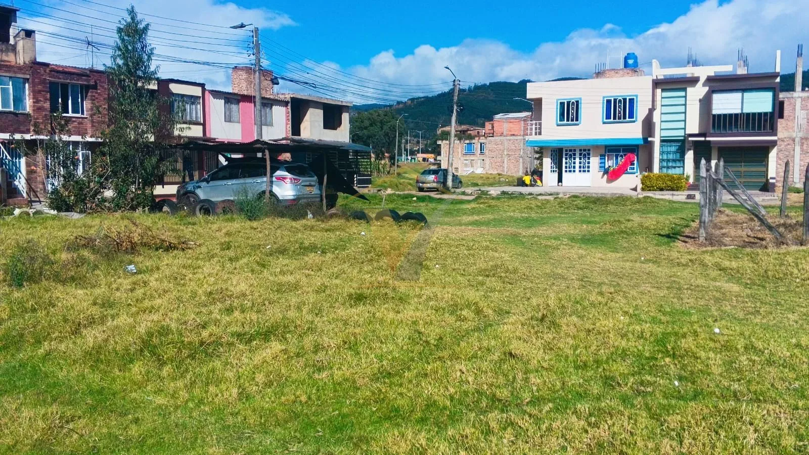 Lote esquinero en el barrio Fundecentro - foto 1