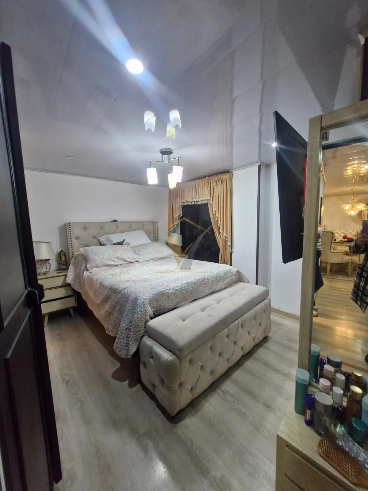Apartamento en tercer piso, barrio Cataluña - foto 1